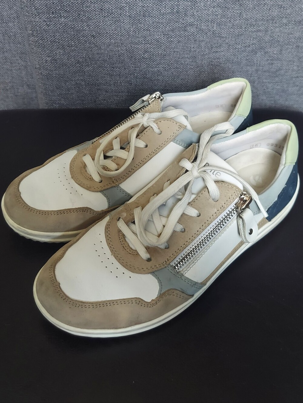 Remonte Louann Leather Lace Up Side Zip White Sneakers Size 36 or 5.5/6 US Comfy
